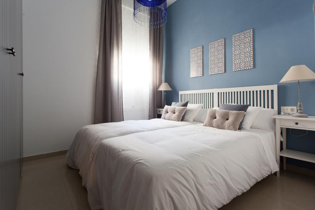 Apartamentos Diaber San Leandro Sevilla Ruang foto