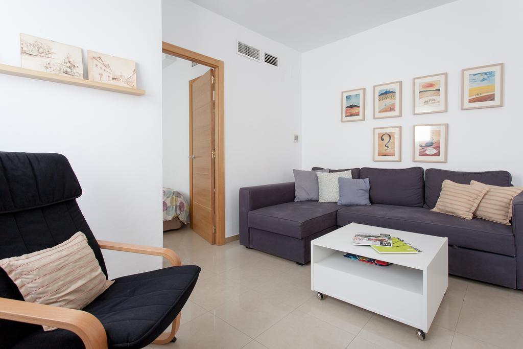 Apartamentos Diaber San Leandro Sevilla Ruang foto